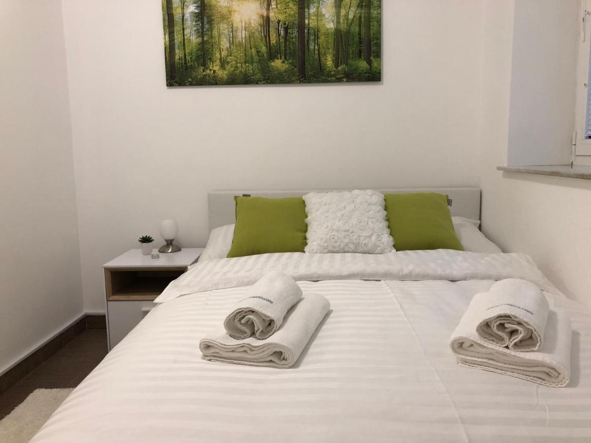 Modern Center Studio Under The Castle II Free Parking Leilighet Ljubljana Eksteriør bilde